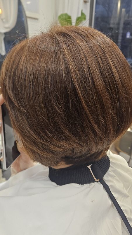 시흥시 여자 보브컷 전체탈색까지 하셨어요 시술 사례 이미지 8