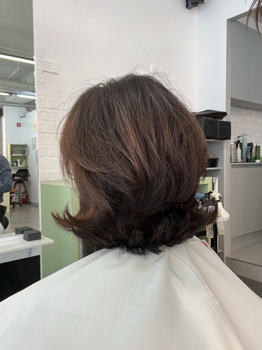 청주시 여자 C컬컷 긴얼굴형을 보완하는 레이어드단발 시술 사례 이미지 1