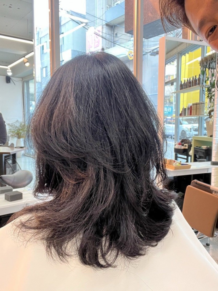 청주시 여자 레이어펌 층마다 살아나는 머리 추천 시술 사례 이미지 1